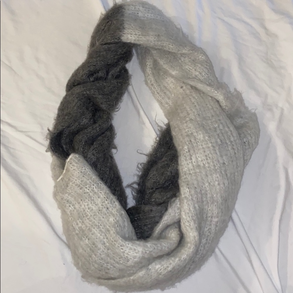 Aerie Two Toned Scarc